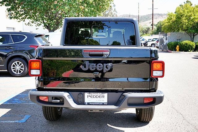 New 2025 Jeep Gladiator Sport S image 10