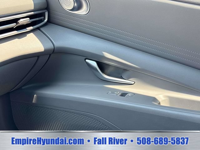 Used 2024 Hyundai Elantra SE FWD image 28