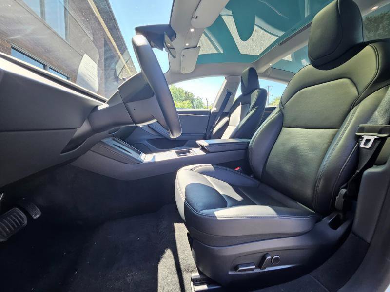 Used 2025 Tesla Model 3 Long Range RWD image 37