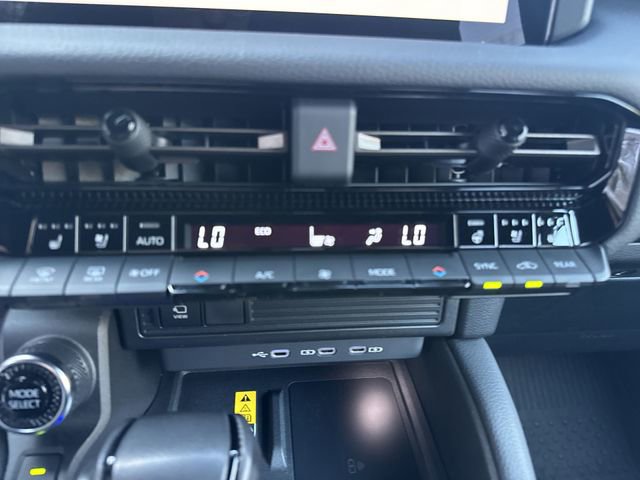 Certified 2024 Toyota Land Cruiser image 18