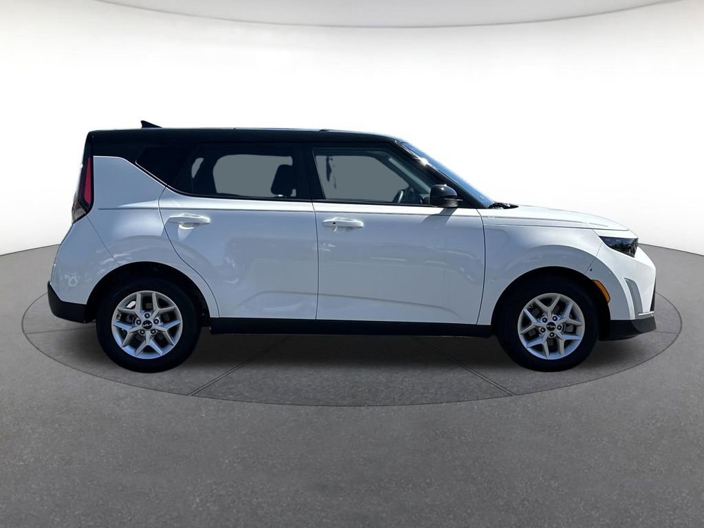 Used 2024 Kia Soul S image 7