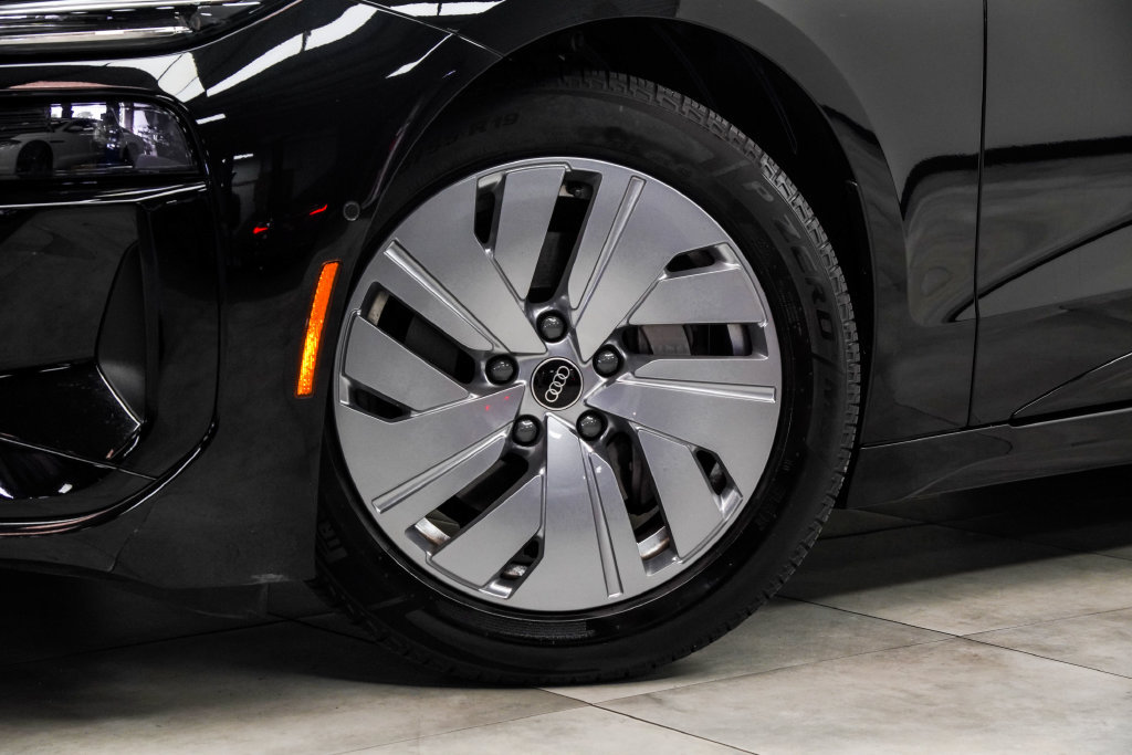 Used 2025 Audi A6 e-tron Premium w/ Ultra Package RWD image 4