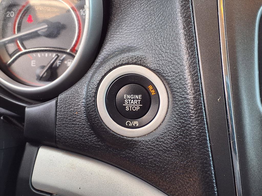 Used 2020 Dodge Journey SE image 18