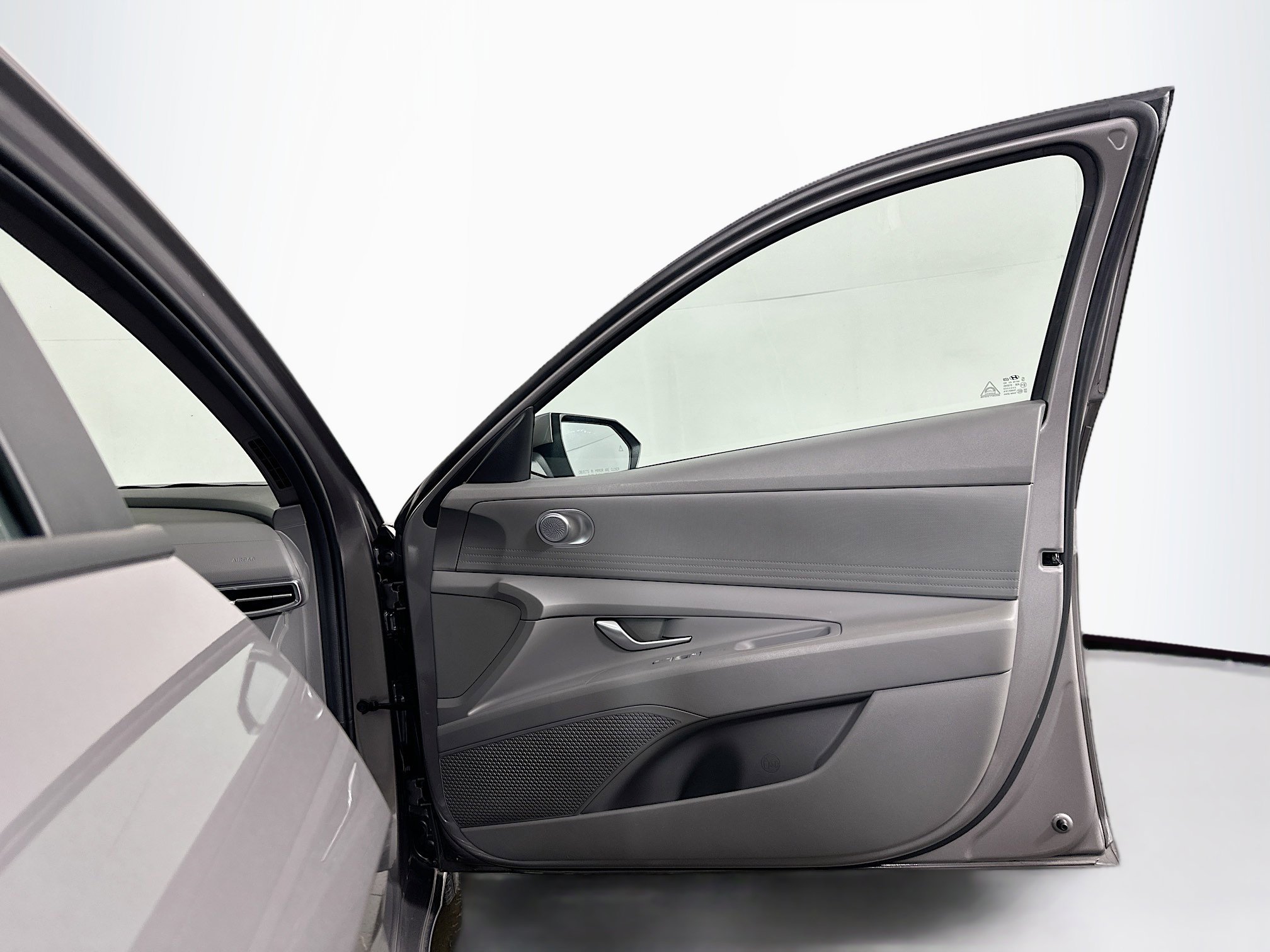 Used 2021 Hyundai Elantra SEL image 31