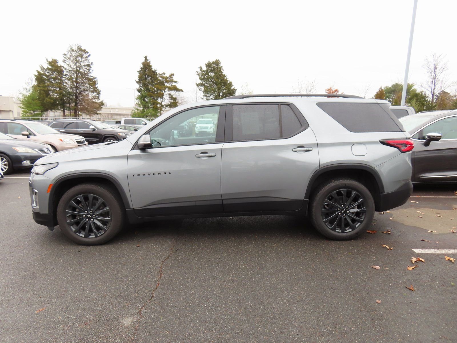 Used 2023 Chevrolet Traverse RS image 7