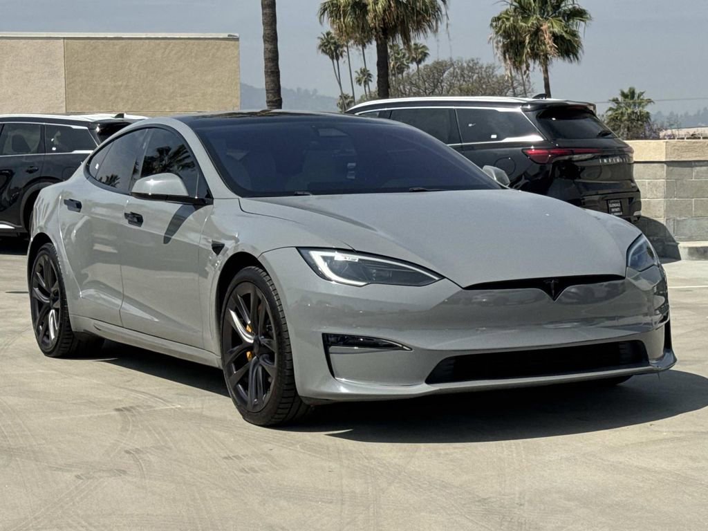 Used 2022 Tesla Model S Plaid image 2
