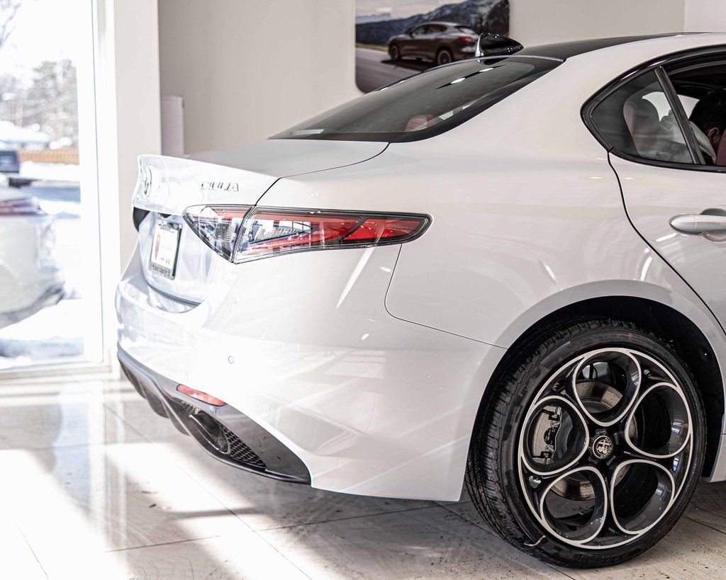 New 2025 Alfa Romeo Giulia AWD w/ Driving Assist Package image 12