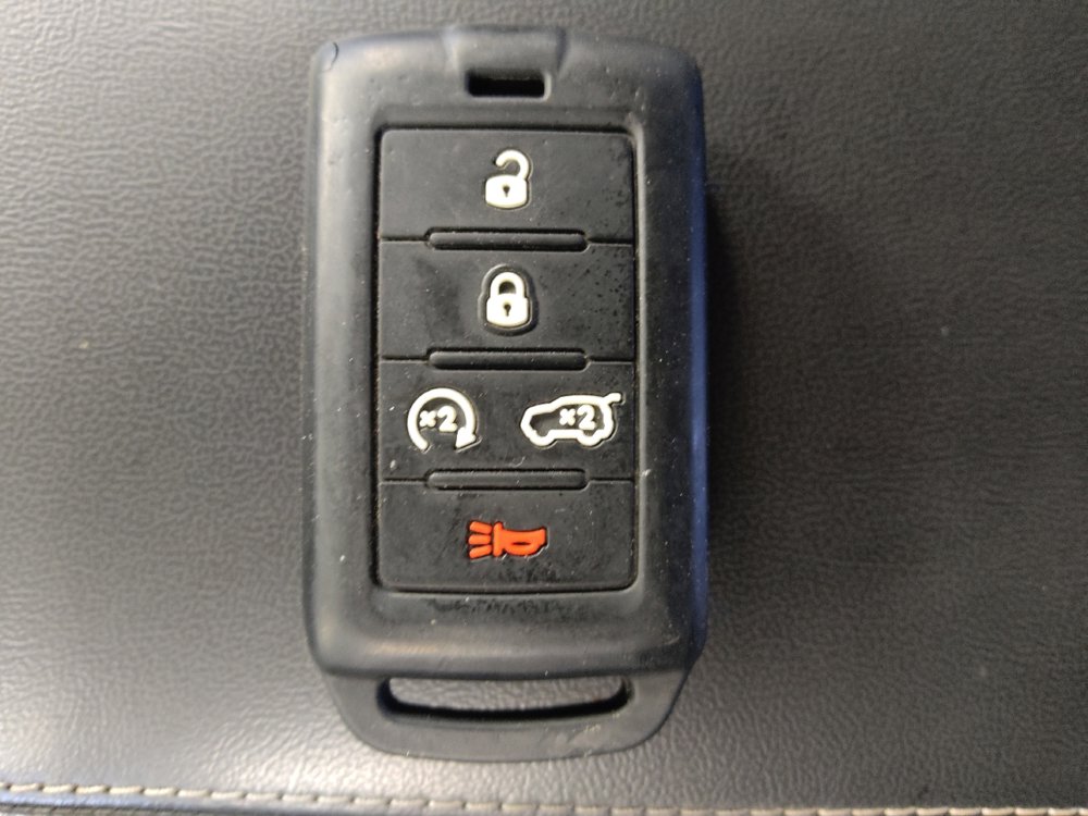 Used 2022 Jeep Grand Cherokee L Laredo RWD image 32
