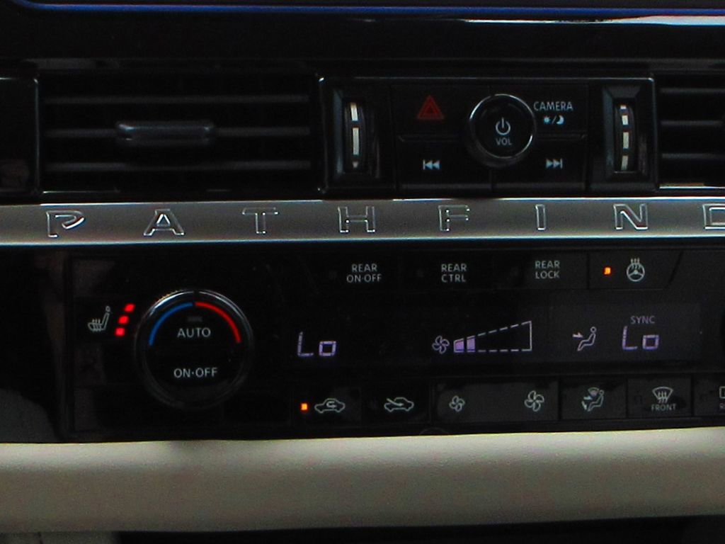 New 2026 Nissan Pathfinder SL w/ SL Premium Package image 17