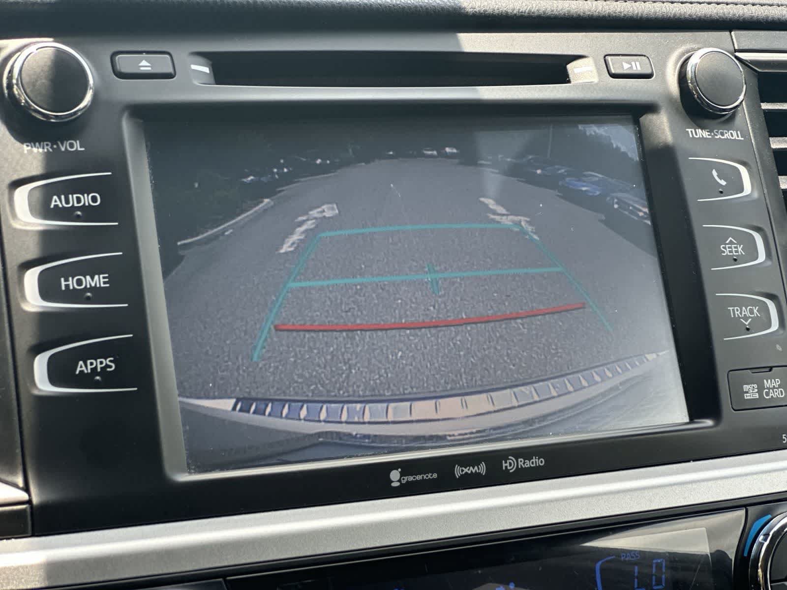 Used 2019 Toyota Highlander SE AWD/4WD image 19