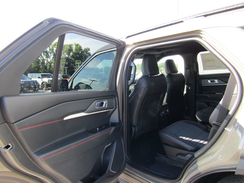 New 2027 Ford Explorer ST-Line w/ Premium Package AWD/4WD image 34