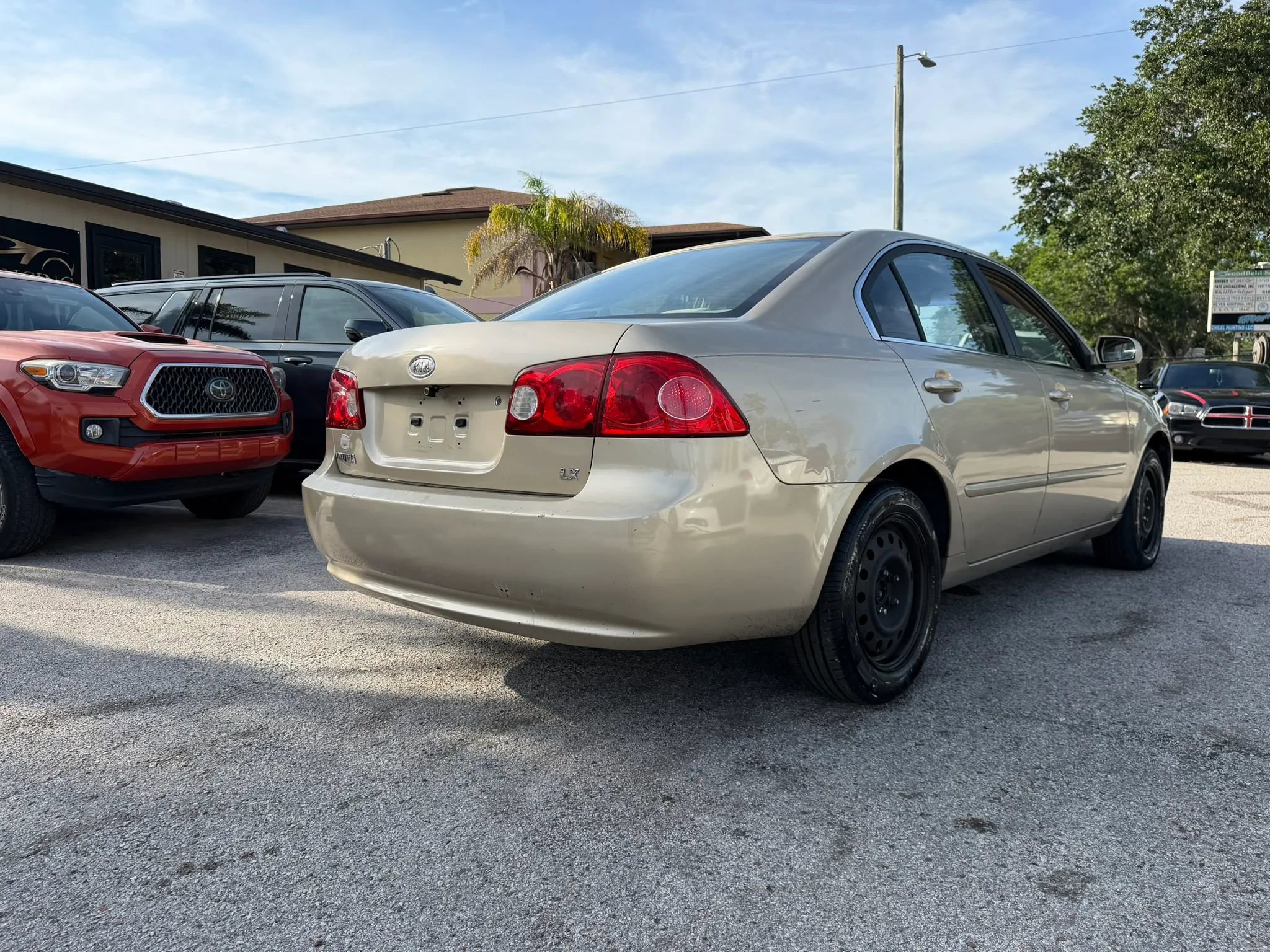 Used 2007 Kia Optima LX image 7