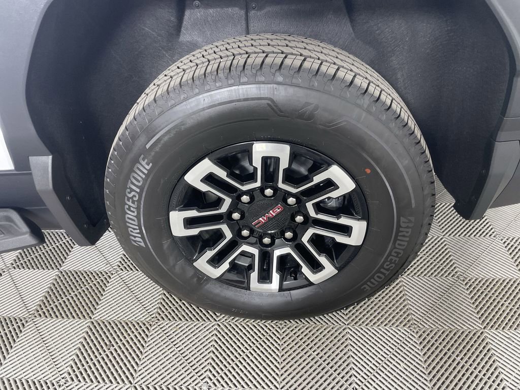 New 2026 GMC Sierra EV Elevation w/ Premium Package image 31