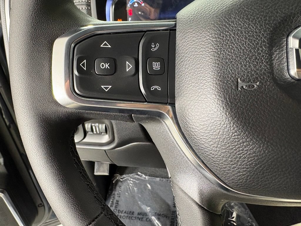 New 2026 RAM 2500 Laramie AWD/4WD image 24
