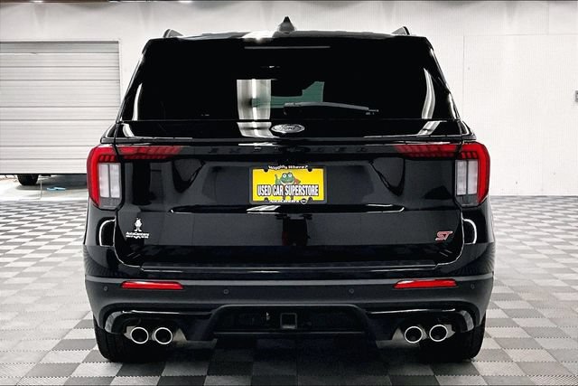 Used 2025 Ford Explorer ST AWD/4WD image 5