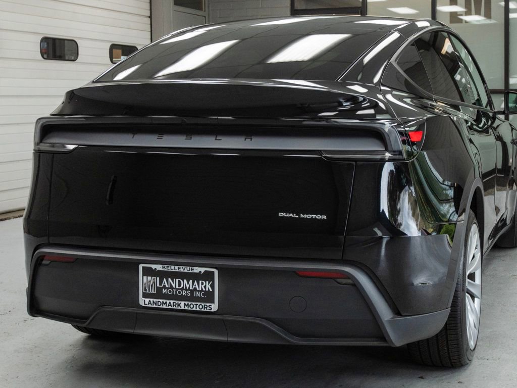 Used 2026 Tesla Model Y Long Range AWD/4WD image 29