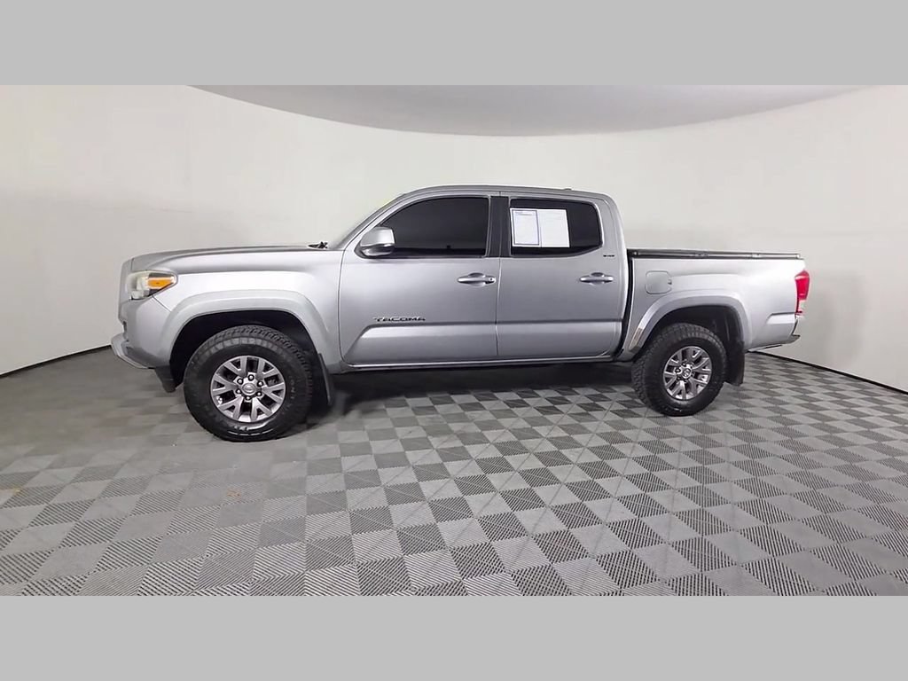 Used 2017 Toyota Tacoma TRD Sport RWD image 48
