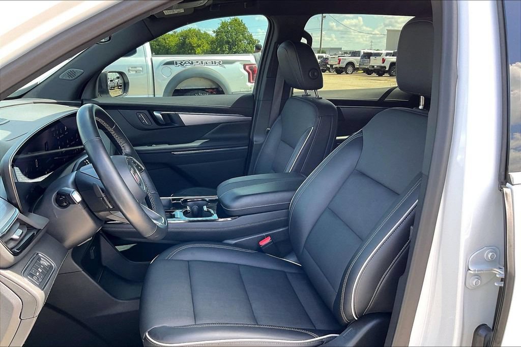 Used 2025 Buick Enclave Preferred FWD image 18