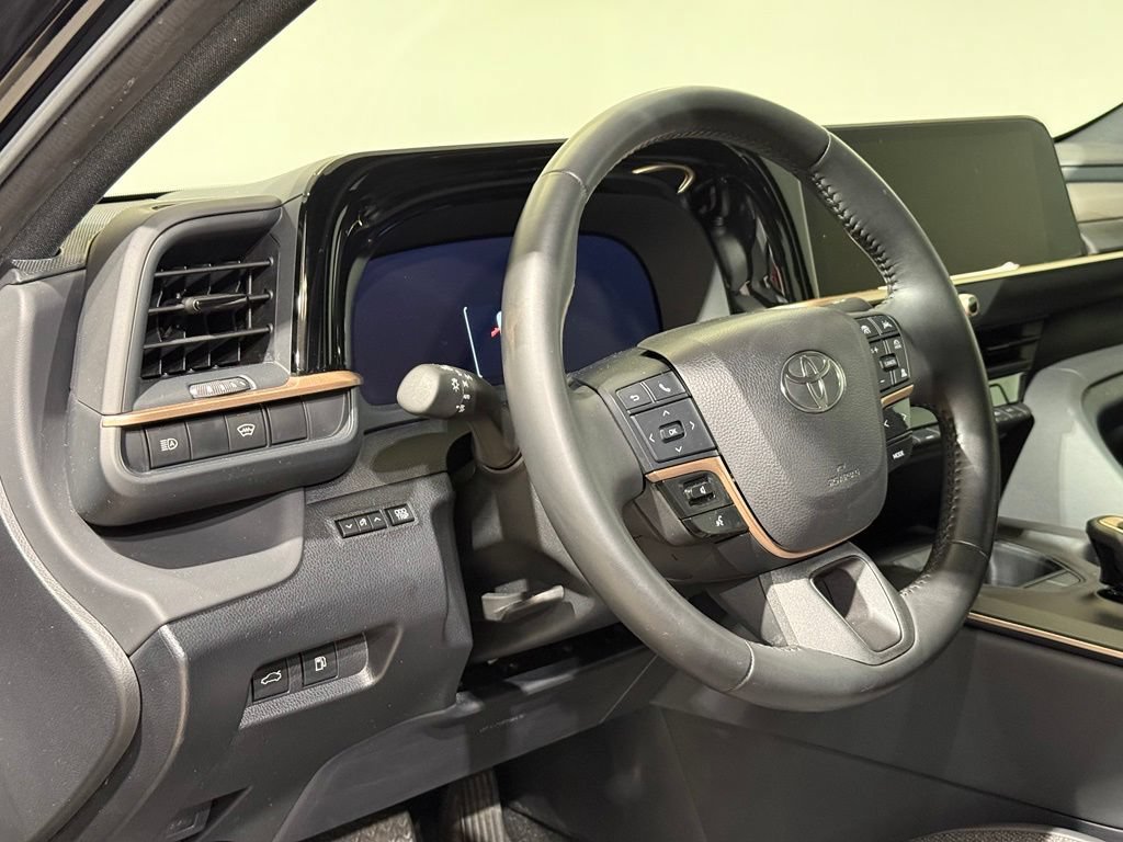 Certified 2023 Toyota Crown AWD/4WD image 16