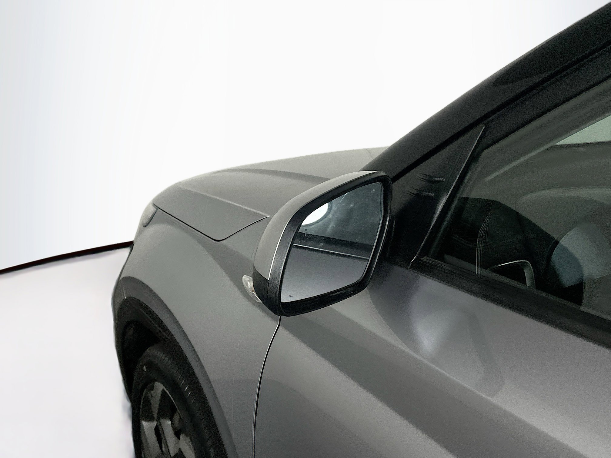 Used 2025 Hyundai Venue SEL image 16