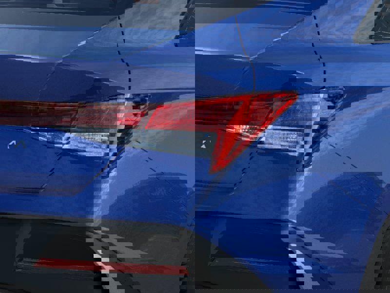 Certified 2025 Hyundai Elantra SE image 10