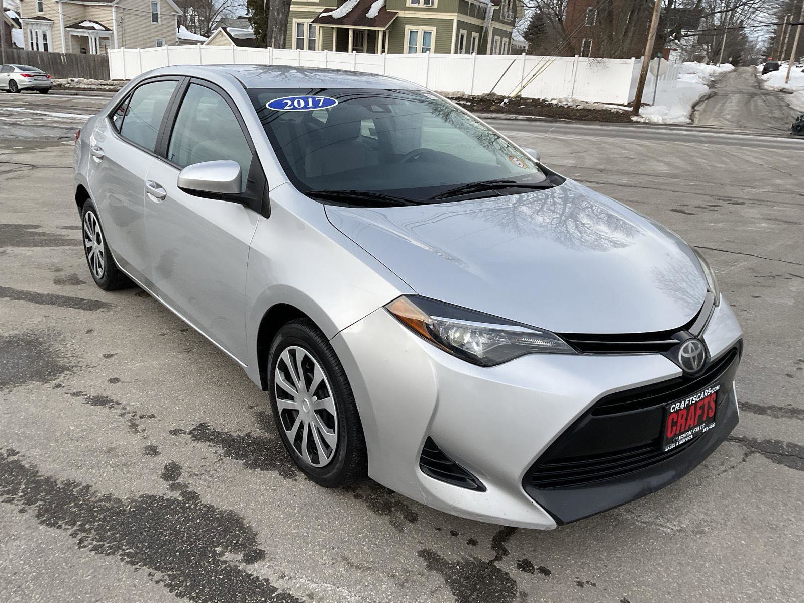 Used 2017 Toyota Corolla LE w/ Carpet Mat Package (TMS) image 7