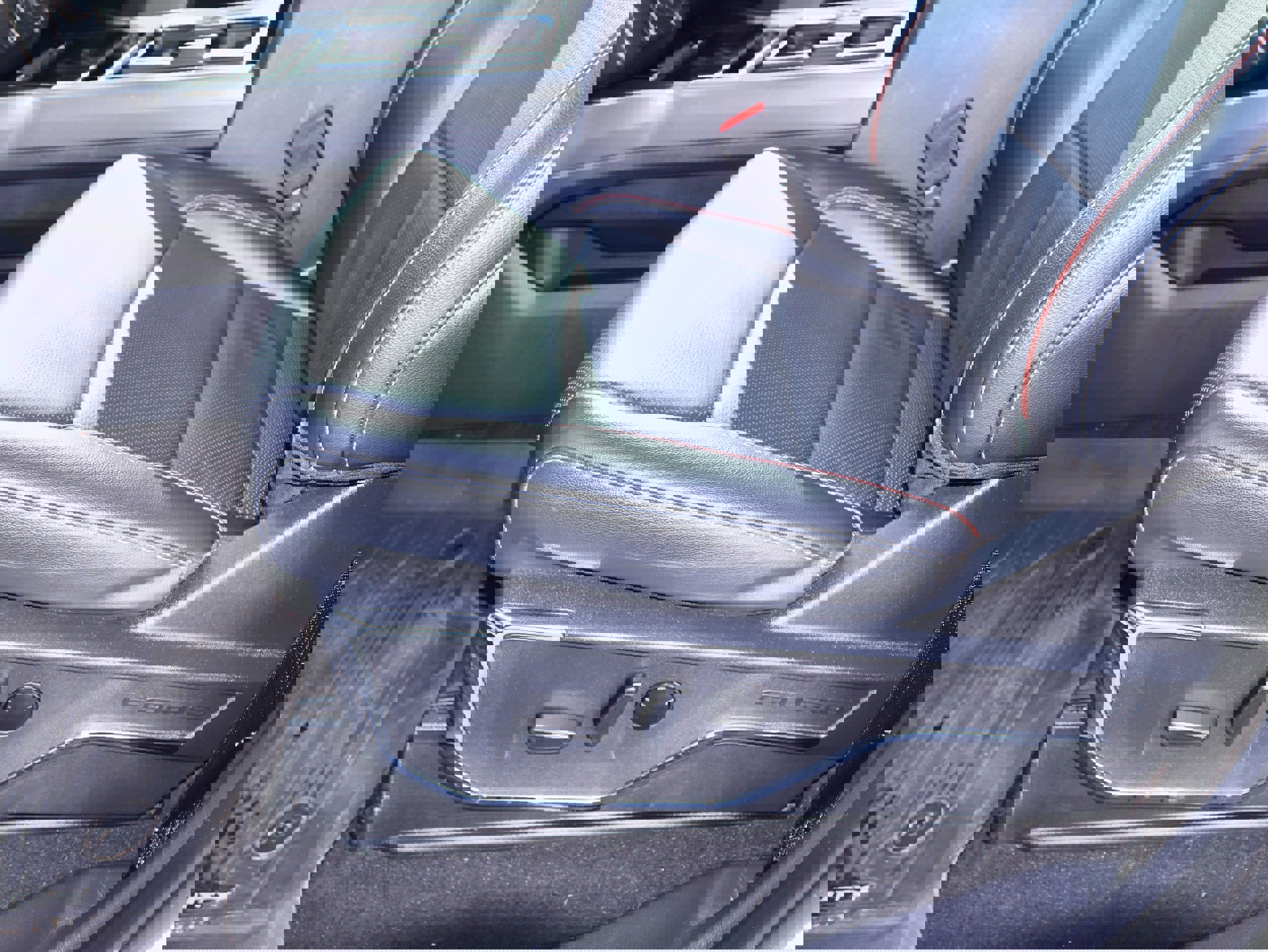 Used 2024 Ford F250 Lariat w/ Sport Appearance Package image 16