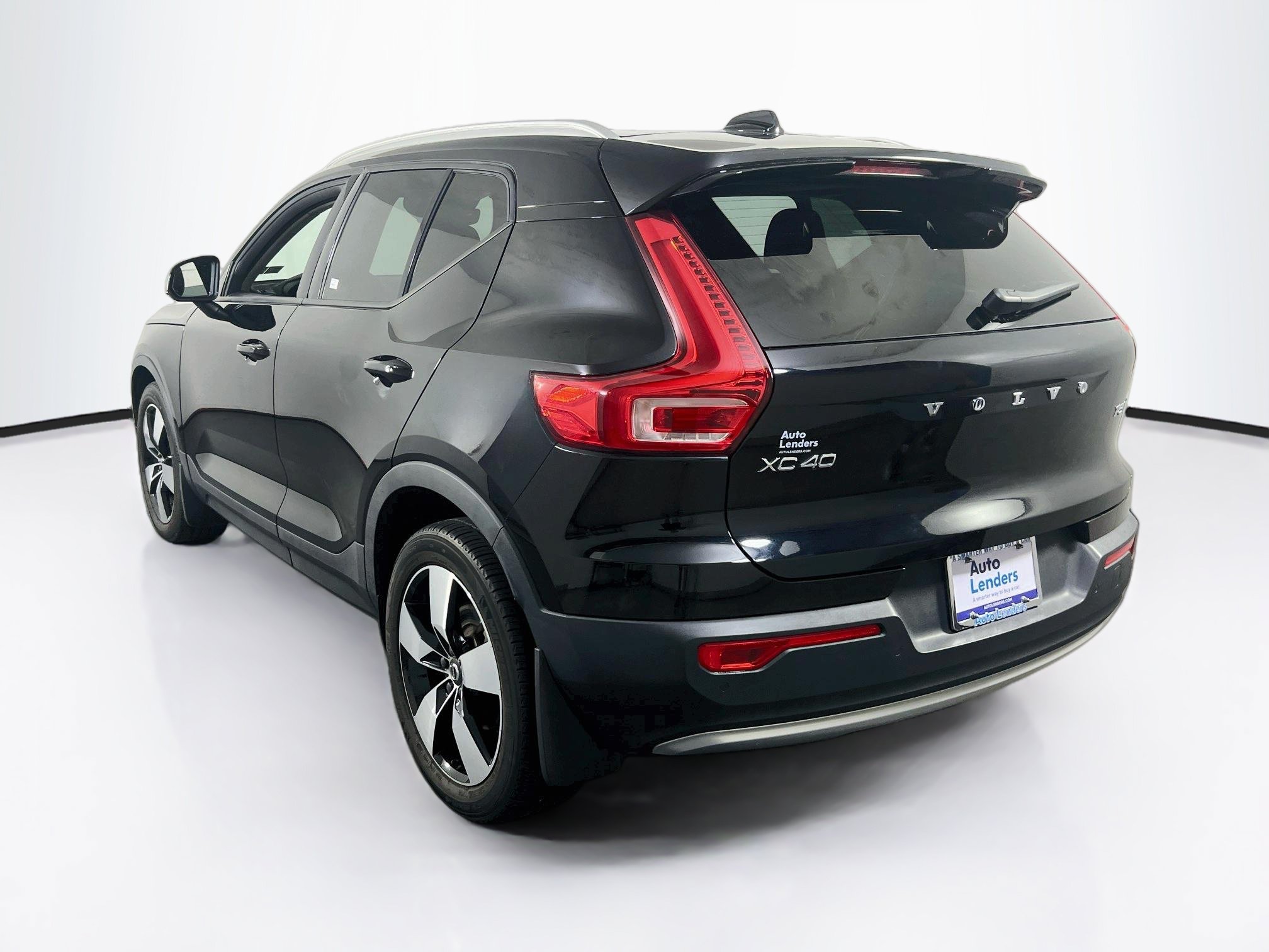 Used 2020 Volvo XC40 T5 Momentum AWD/4WD image 7