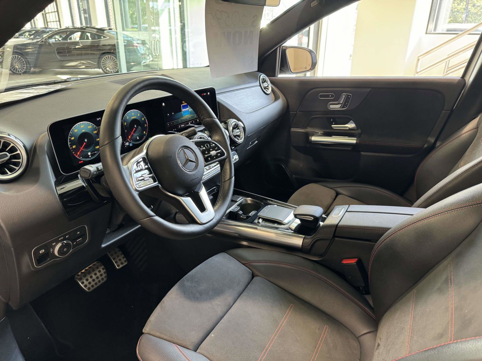 Certified 2021 Mercedes-Benz GLA 250 4MATIC image 28