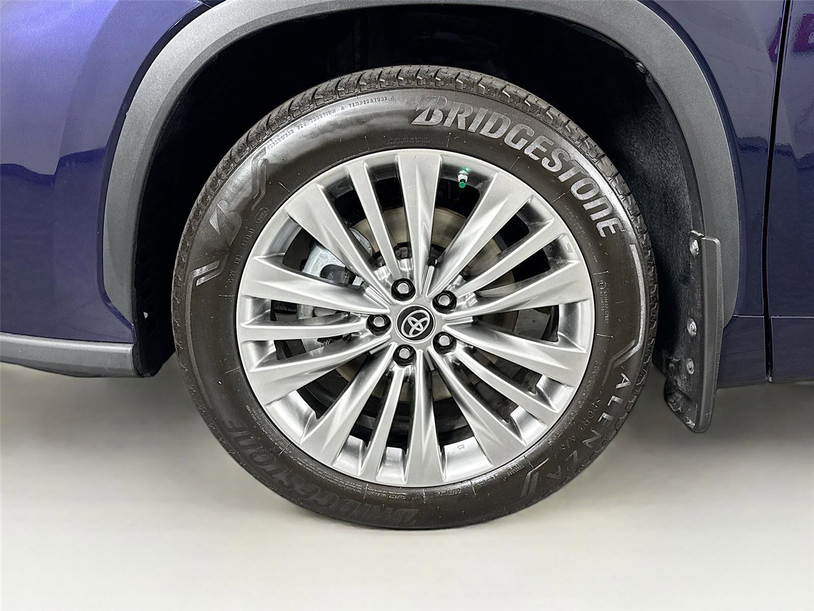 Used 2024 Toyota Highlander Platinum FWD image 63