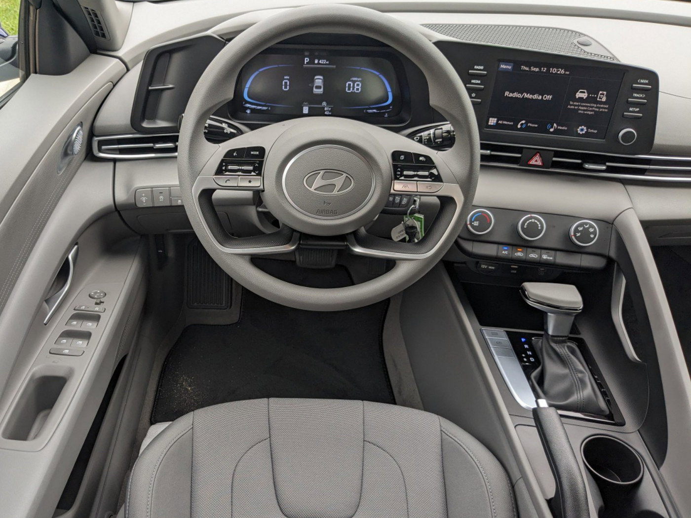 New 2026 Hyundai Elantra SE FWD image 17