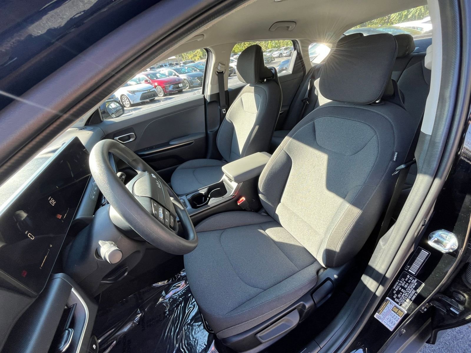 Used 2025 Kia K4 LXS image 31