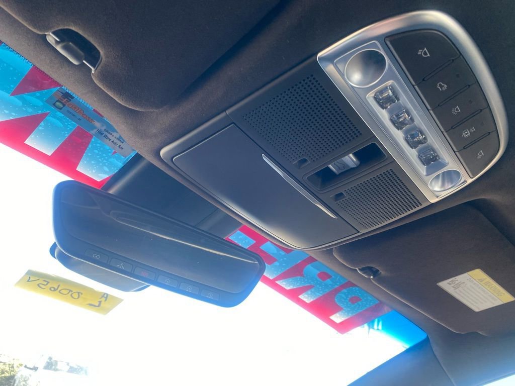 Used 2021 Genesis G90 3.3T Premium image 19