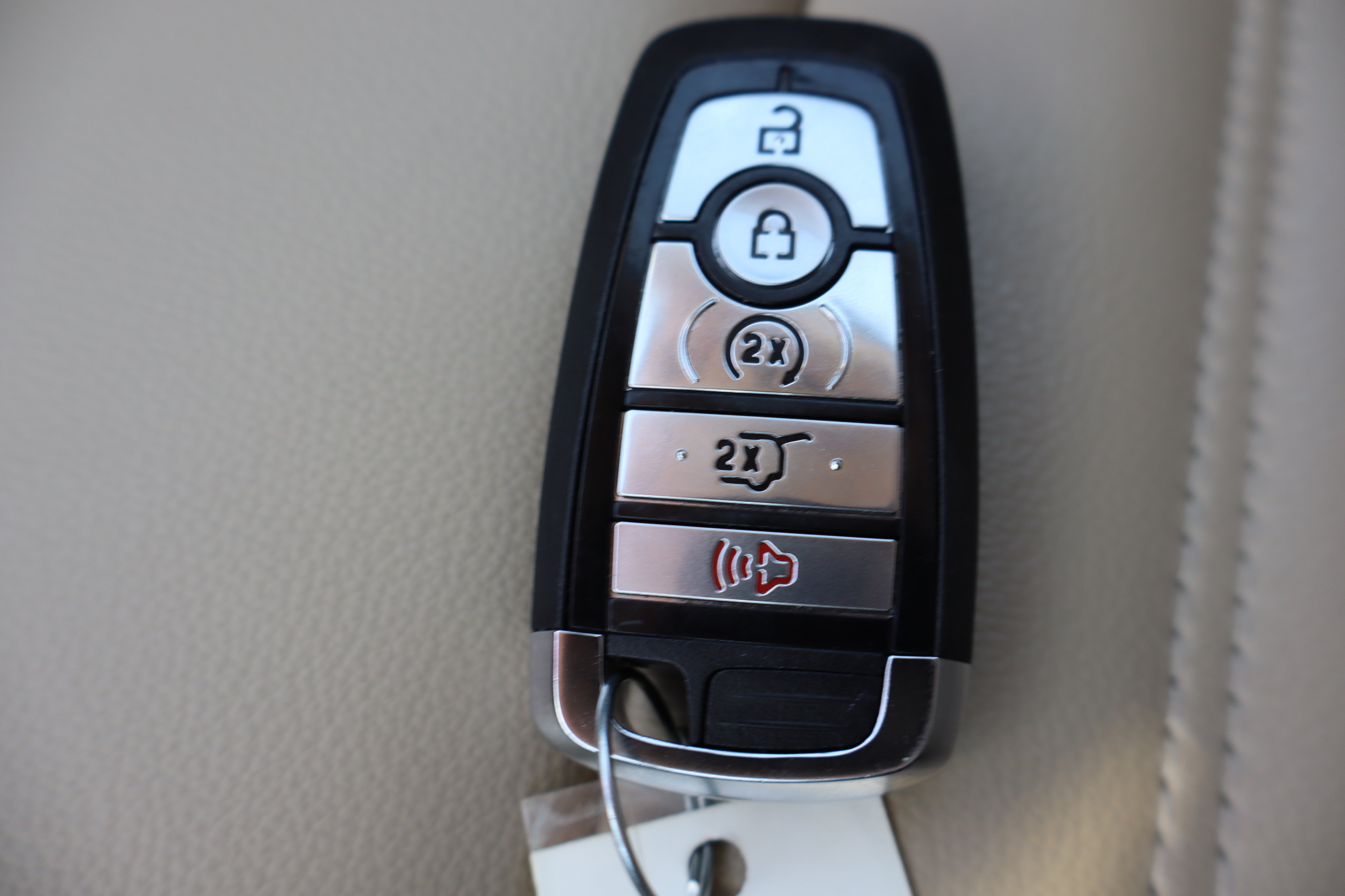 Used 2024 Ford Edge SEL w/ Convenience Package AWD/4WD image 30