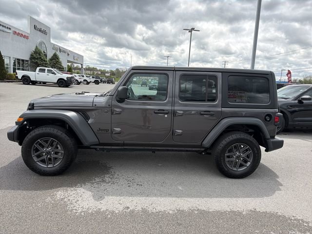 Used 2025 Jeep Wrangler Unlimited Sport AWD/4WD image 10