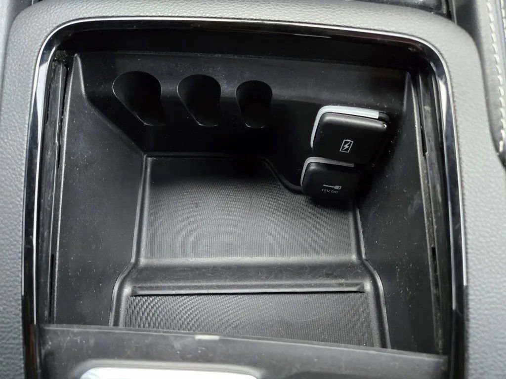 Used 2025 Chrysler Pacifica Limited FWD image 24