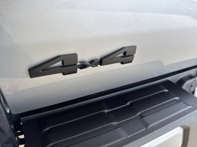 Used 2024 Toyota Tacoma TRD Off-Road AWD/4WD image 31