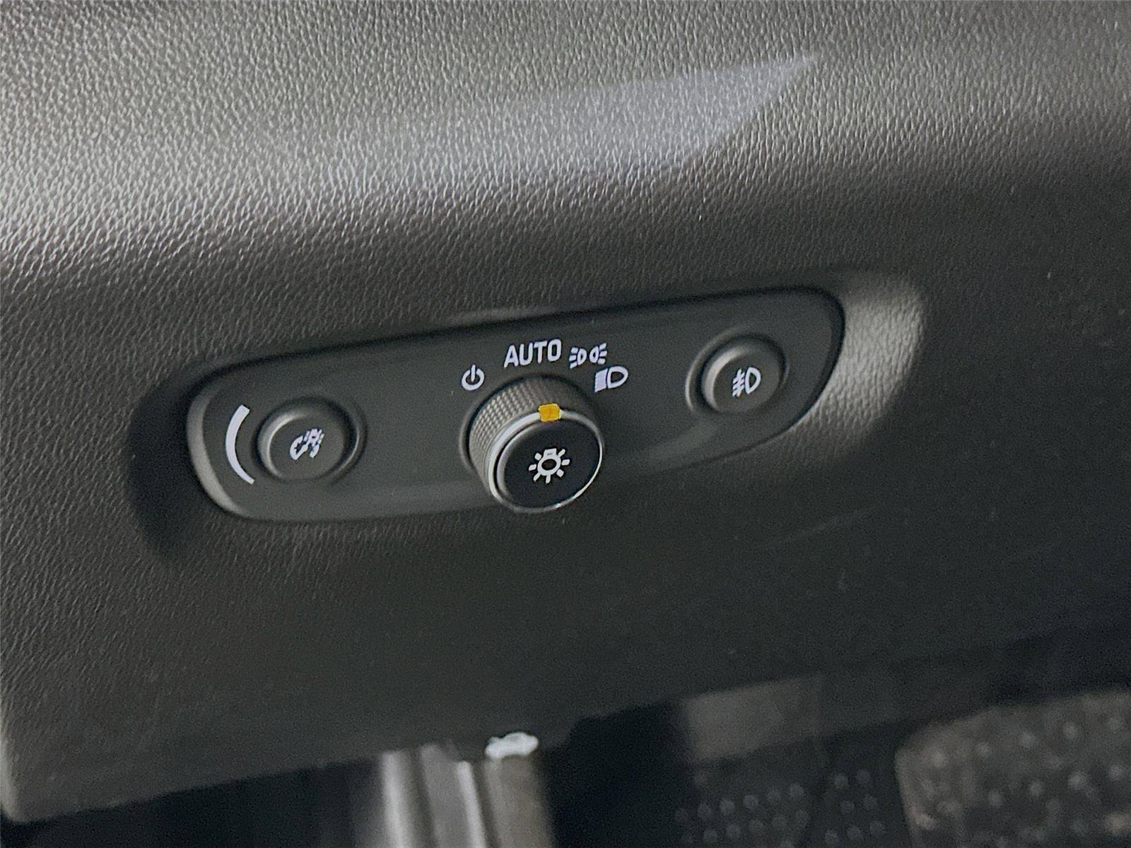 Used 2018 Chevrolet Traverse LT image 10