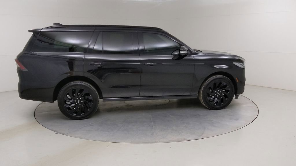 Used 2025 Lincoln Navigator Reserve w/ Jet Appearance Package image 14