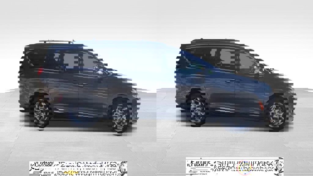 Used 2020 Chrysler Pacifica Limited image 9