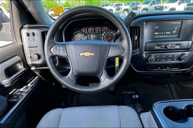 Used 2018 Chevrolet Silverado 1500 Custom w/ Custom Value Package image 9