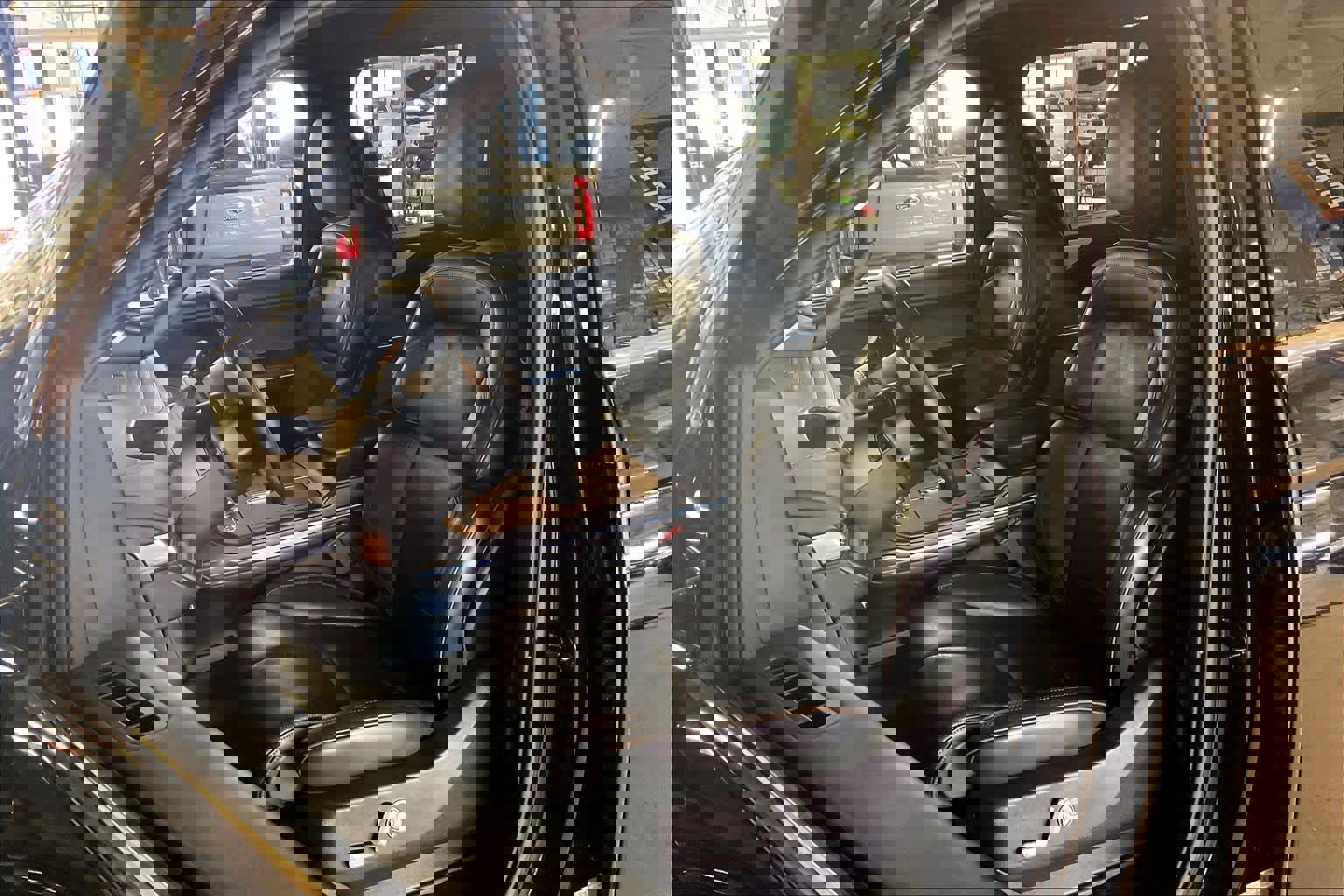 Used 2025 Lincoln Navigator Black Label AWD/4WD image 7