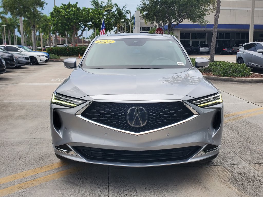 Used 2024 Acura MDX w/ Technology Package FWD image 2