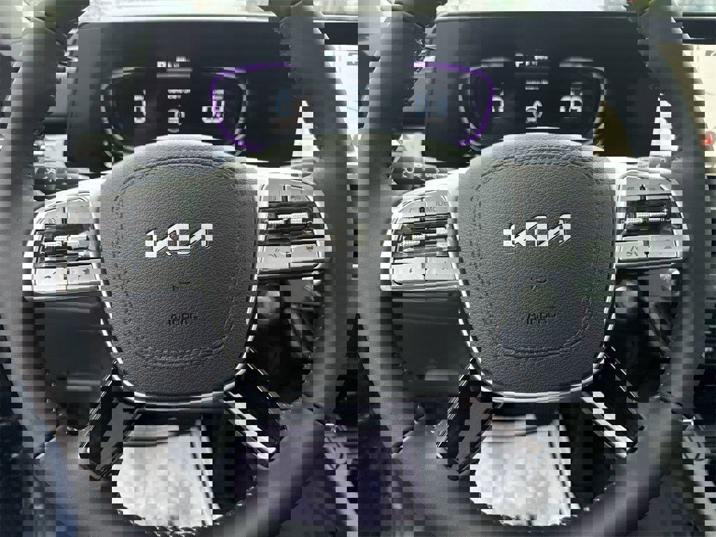 New 2025 Kia Telluride S image 18