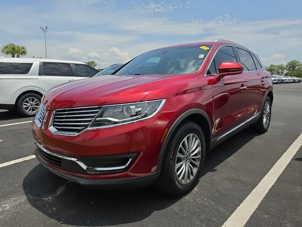 Used 2016 Lincoln MKX Select w/ Select Plus Package AWD/4WD image 3
