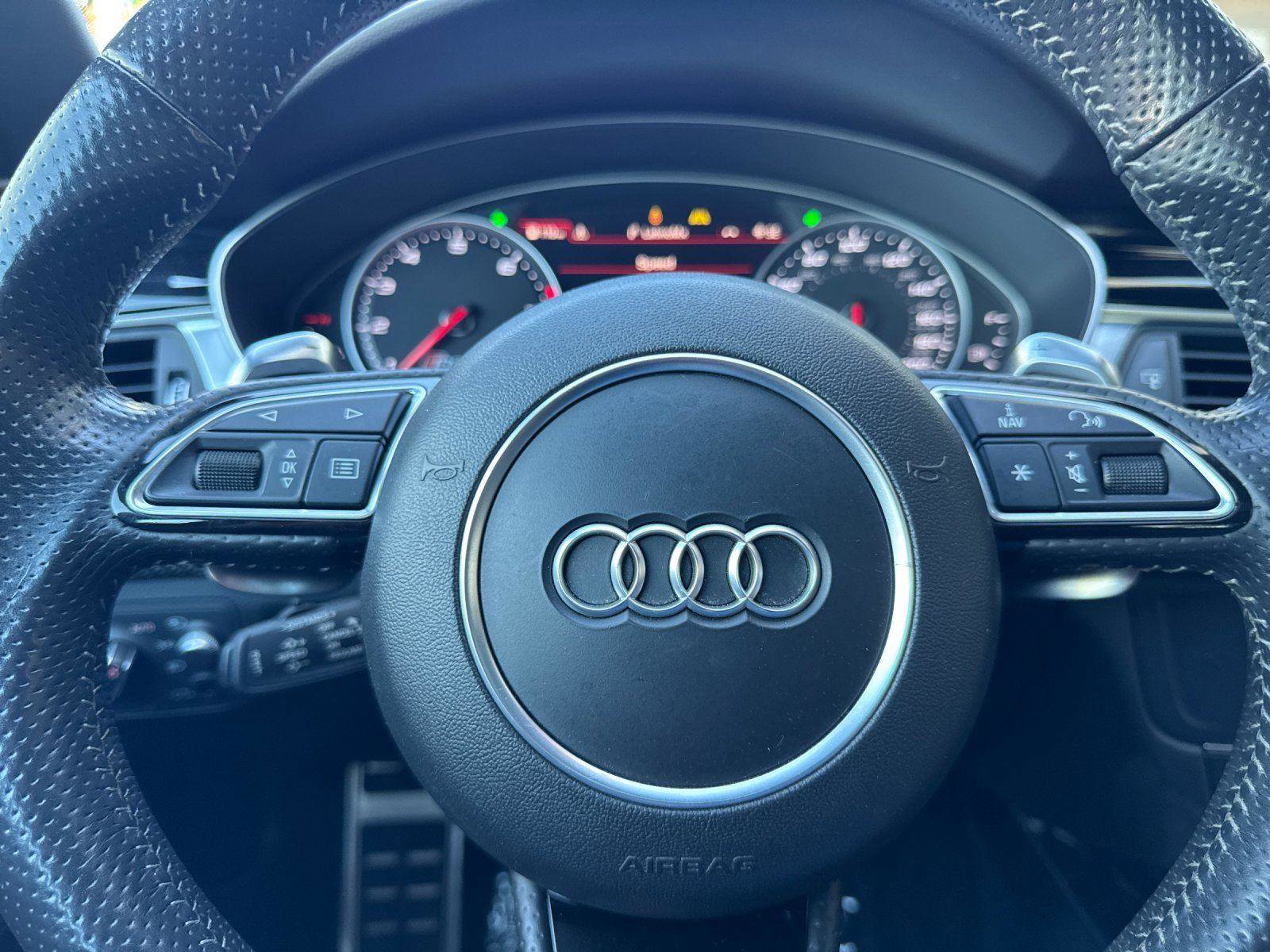 Used 2016 Audi RS 7 Prestige w/ RS 7 Dynamic Package image 22