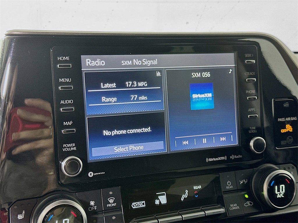 Used 2021 Toyota Highlander XLE image 26