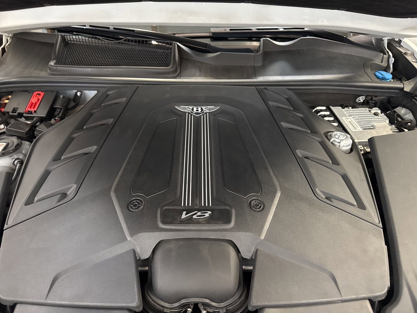 Used 2023 Bentley Bentayga Extended Wheelbase image 48