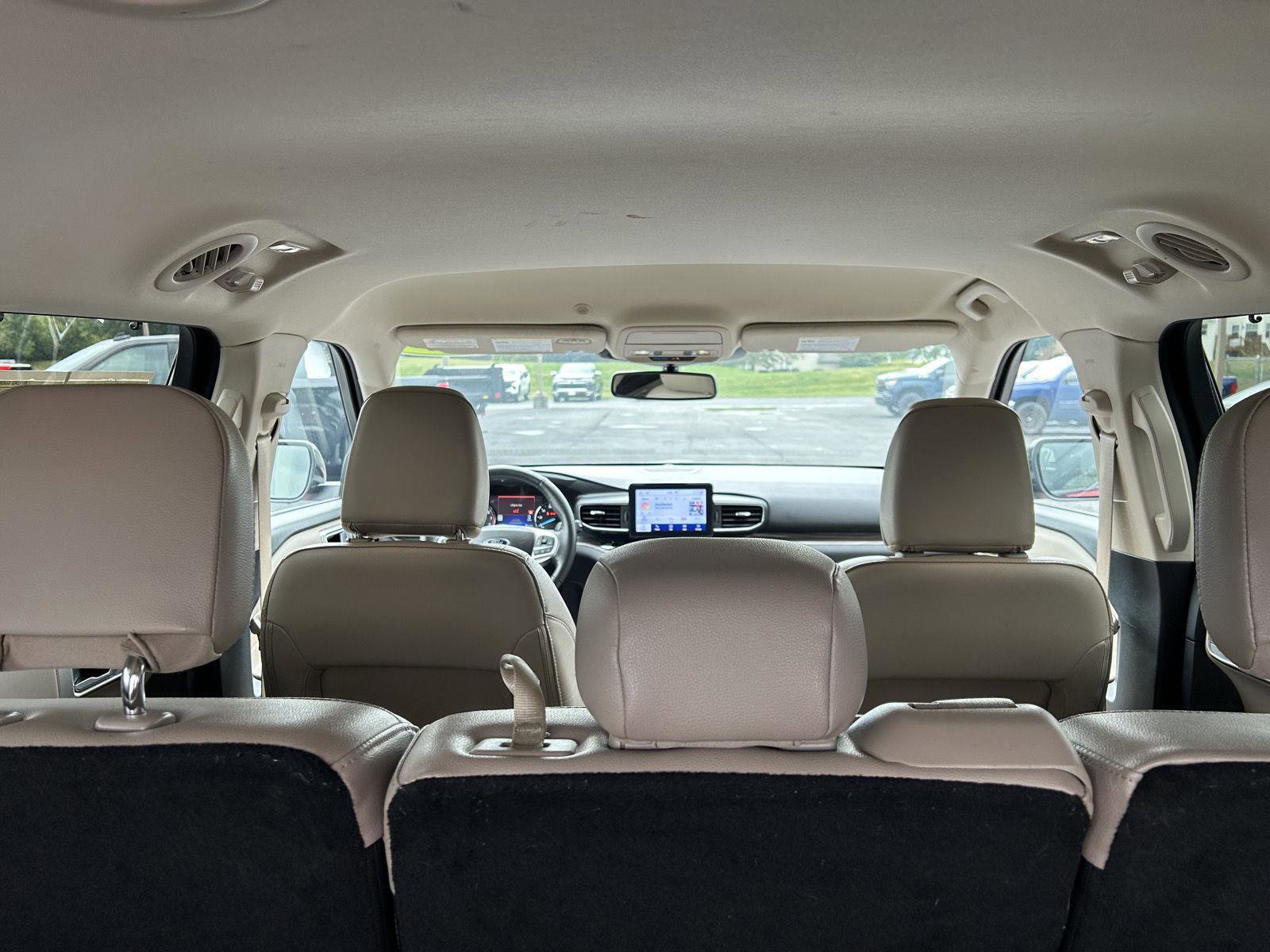Used 2023 Ford Explorer Limited image 27