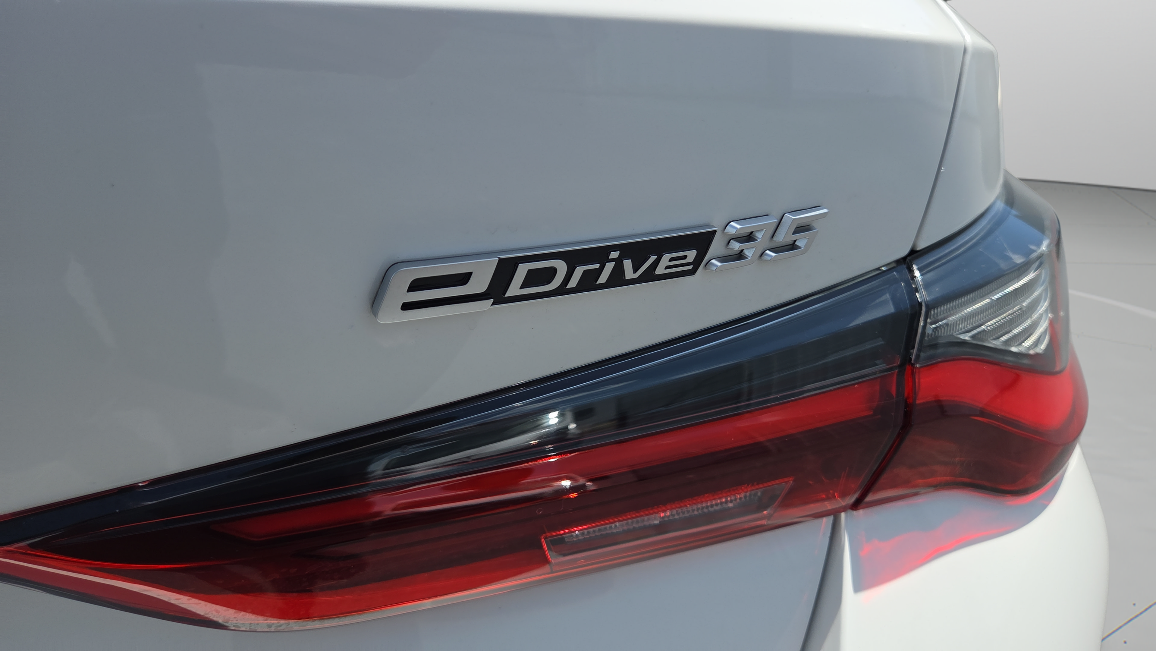 Used 2024 BMW i4 eDrive35 w/ Premium Package RWD image 39
